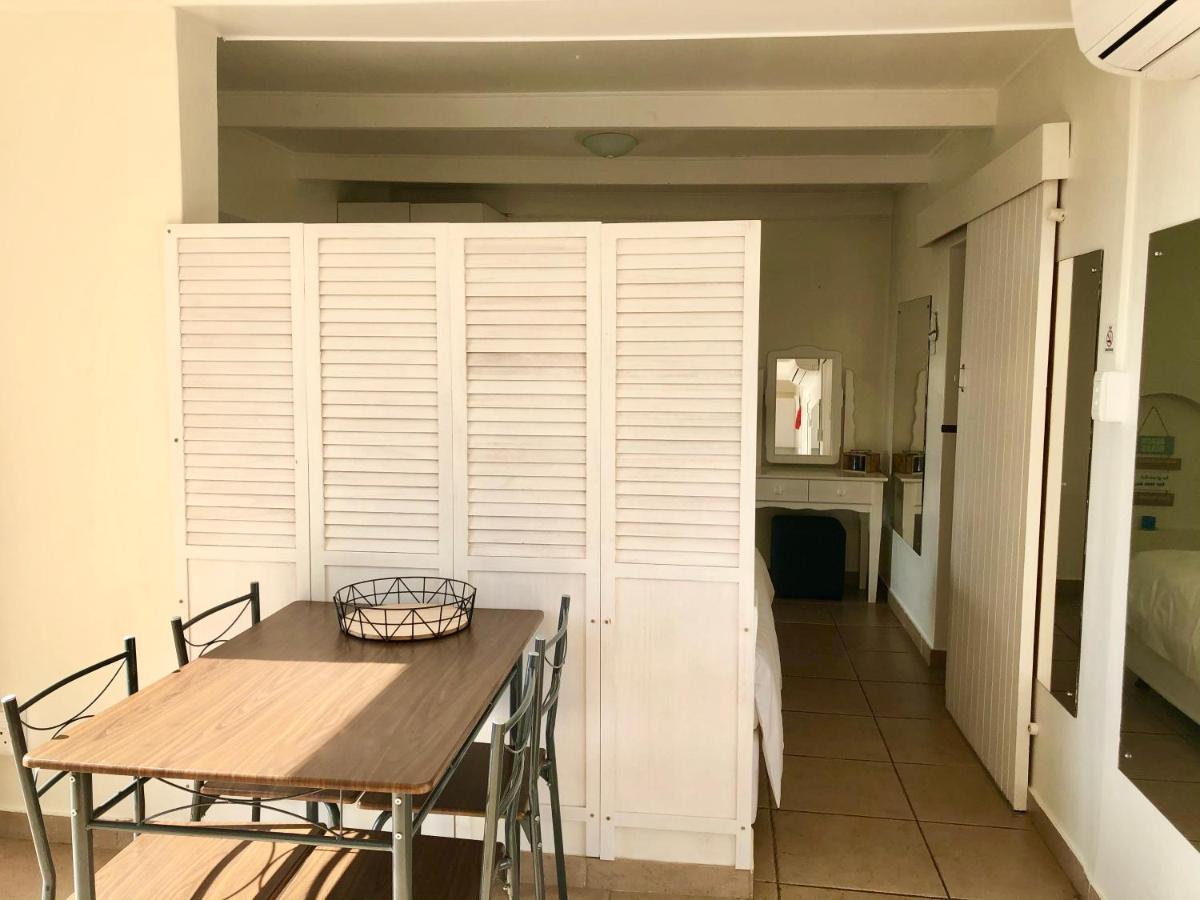 Beachbreak Cottages Umhlanga Exterior photo